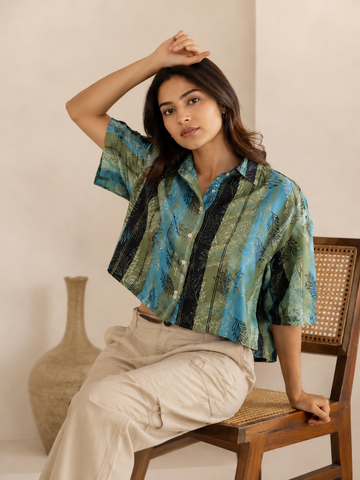 Women’s Tropical Floral Print Drop Shoulder Cropped Shirt